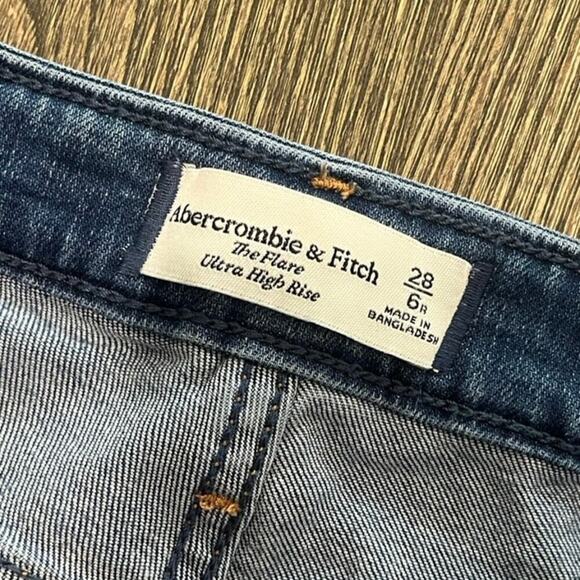 Abercrombie & Fitch The Flare Ultra High Rise Jenas Medium Wash Blue Size 28/6R - Picture 7 of 11